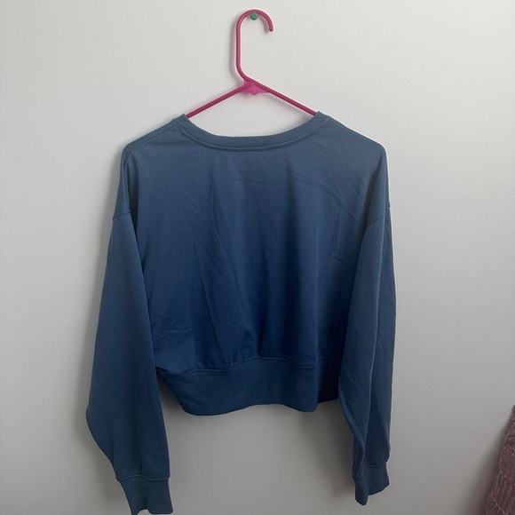 H&M Cropped Crew Neck - Picture 2 of 4